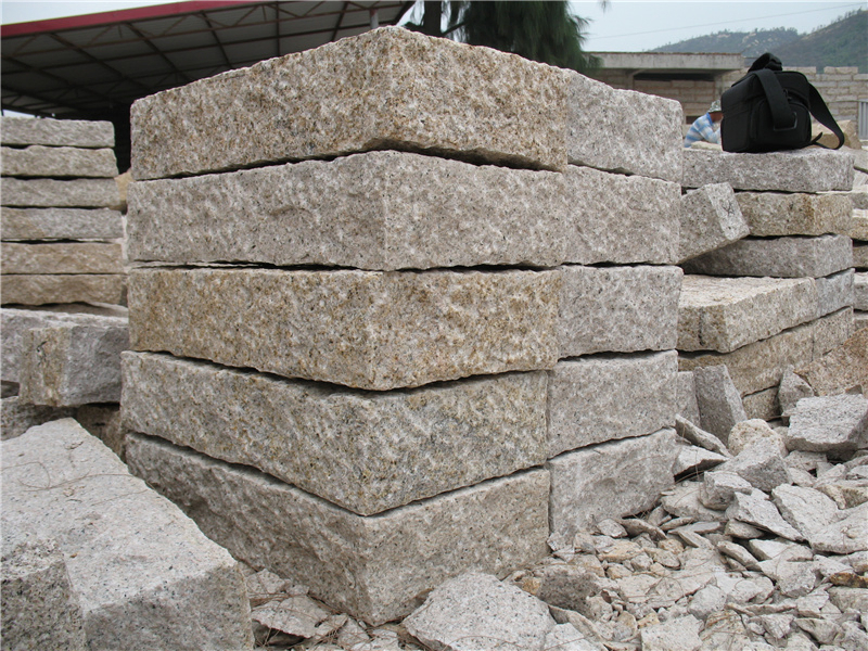 Natural Granite Kerbstone Road Curb Stone with Pineapple Surface