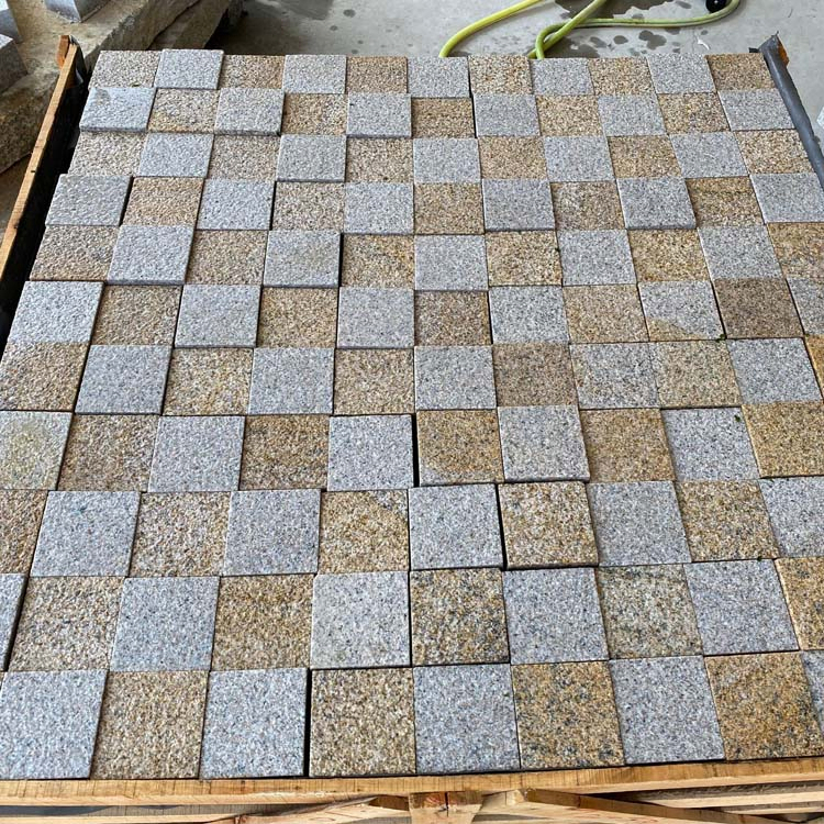 G682 Yellow Rusty Beige Granite Paving Stone for Outdoor Landscaping