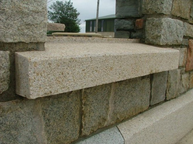 G682 Yellow Rusty Granite Window Sill