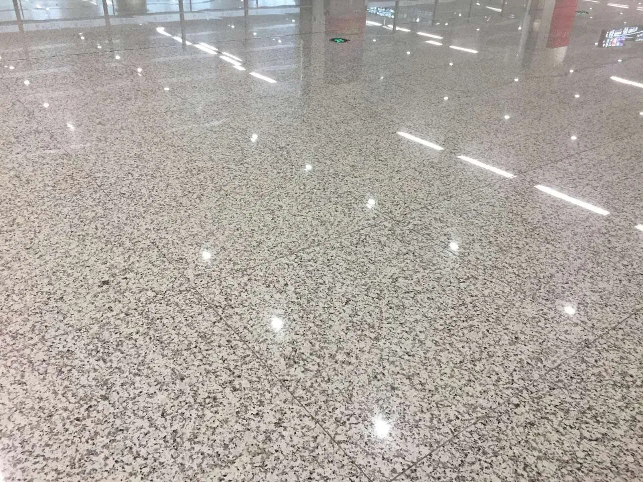 Natural Granite Slabs and Tiles with Dry Layout Service