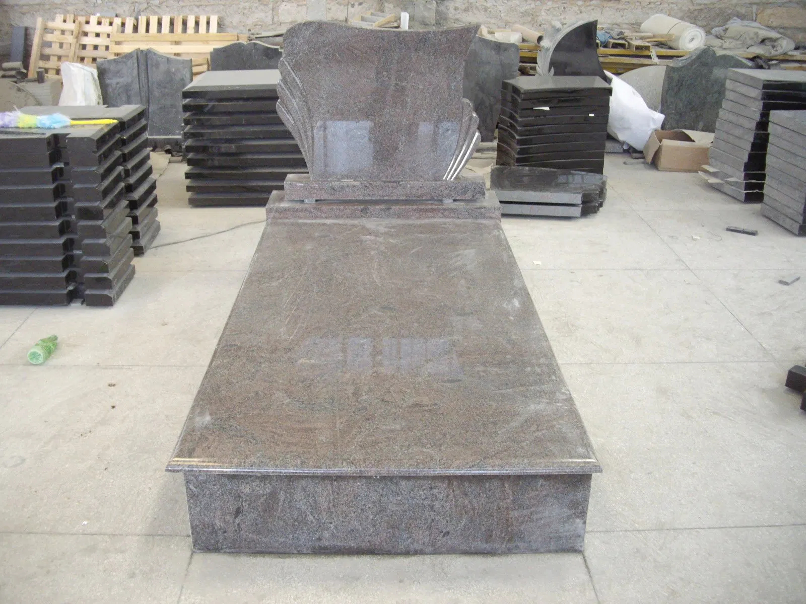 German Style Granite Full Grave Tombstone with Cover Slab