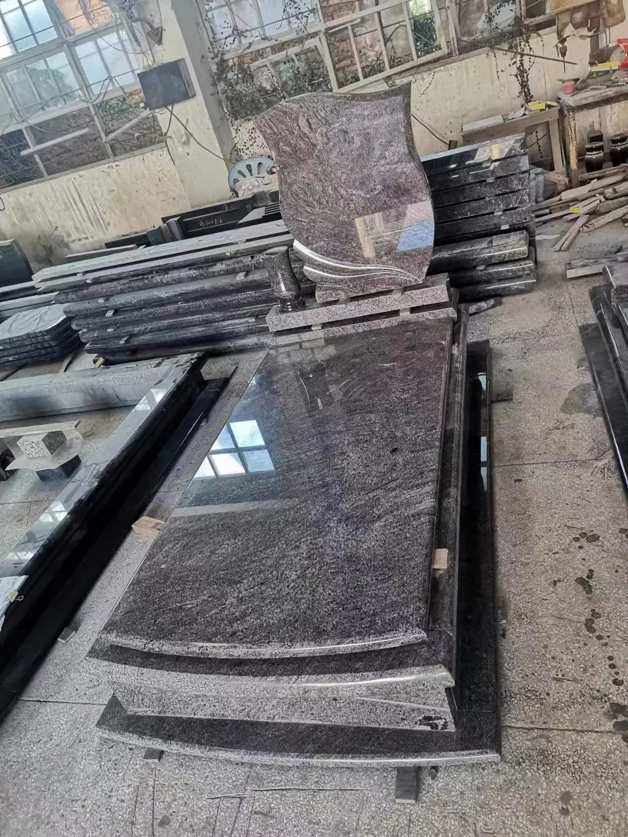 Hungarian Style Multicolor Granite Full Grave Tombstone